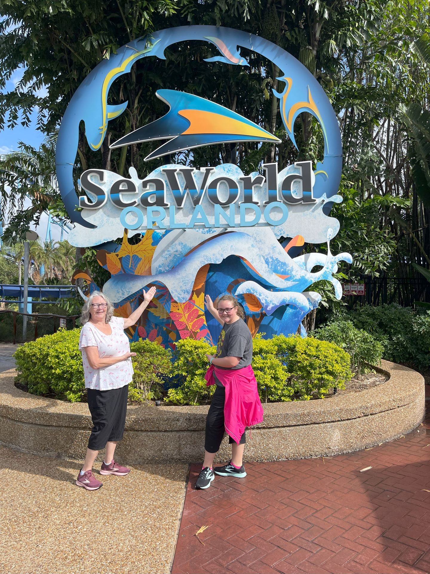 SeaWorld and Discovery Cove